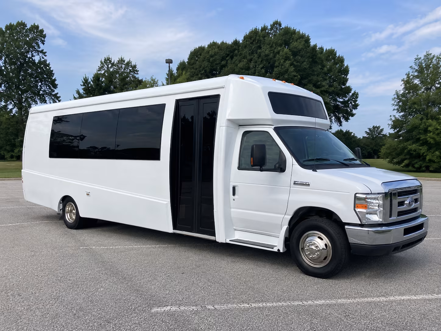 redlands 18 passenger party bus